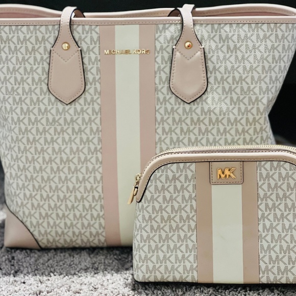 MICHAEL Michael Kors Handbags - Michael Kors Purse Set
